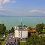 Hotel Part