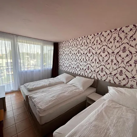 Hotel Part