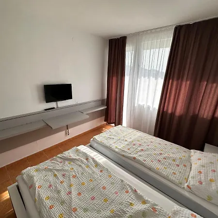 Part Hotel 2*