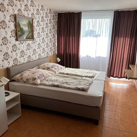Part Hotel 2*
